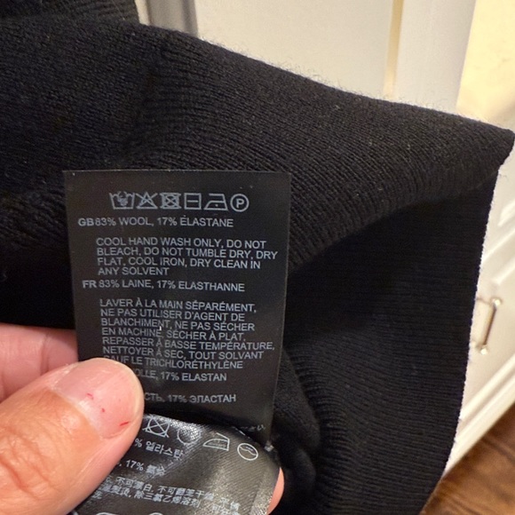 Toteme Knit Sleeveless Top with Scarf - Picture 4 of 8